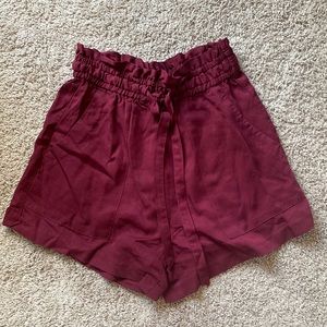 High wasted tie shorts nice and light weight material